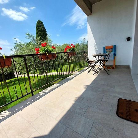 Villa Dolcitalia Tra Gardaland E Le Terme Di Cola Lazise Exterior photo